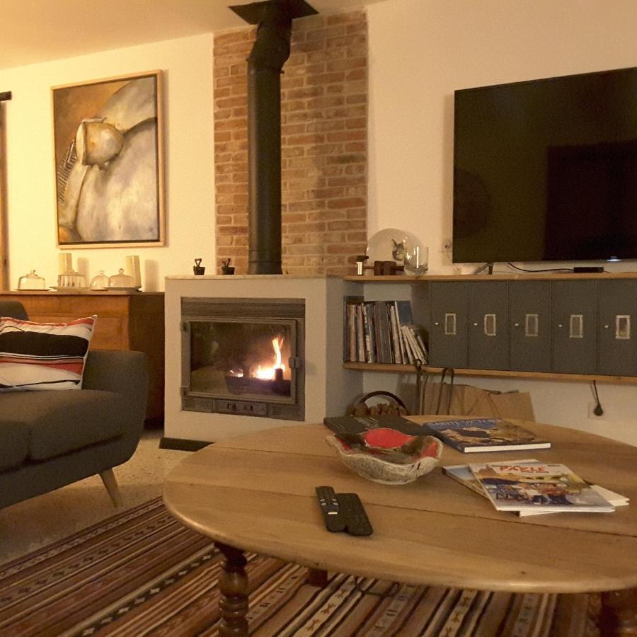 Bed and Breakfast Philoxenia Pourrieres Zewnętrze zdjęcie